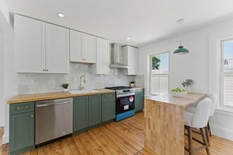 80 Shirley St in Winthrop, MA - Building Photo - Building Photo