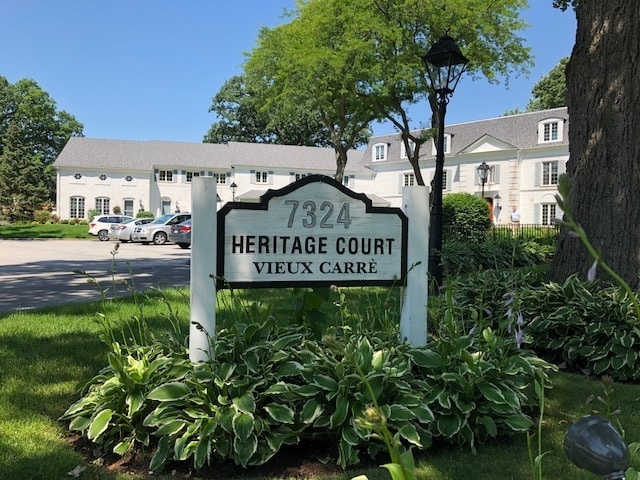 property at 7324 Heritage Ct