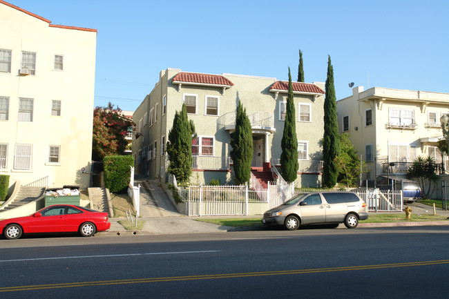 335 S Rampart Blvd in Los Angeles, CA - Foto de edificio - Building Photo