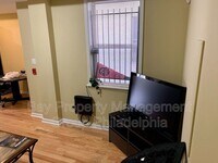 2324 N Park Ave photo'