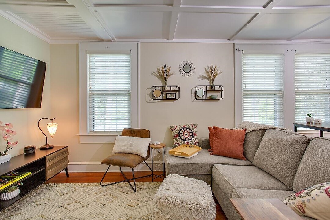 205 Cactus St in Tallahassee, FL - Building Photo