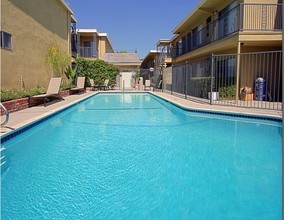 The Foothills at Eaton Canyon in Pasadena, CA - Building Photo - Building Photo