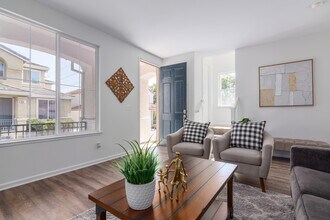 411 Canyon Ct in Vallejo, CA - Building Photo - Building Photo