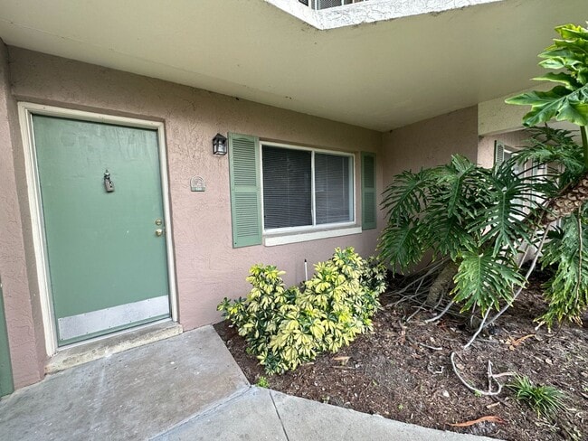 property at 139 Oyster Bay Cir