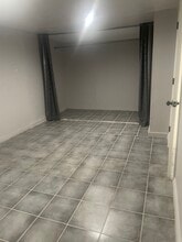 2302 E Yale St, Unit 1bdrm apartment in Phoenix, AZ - Building Photo - Building Photo