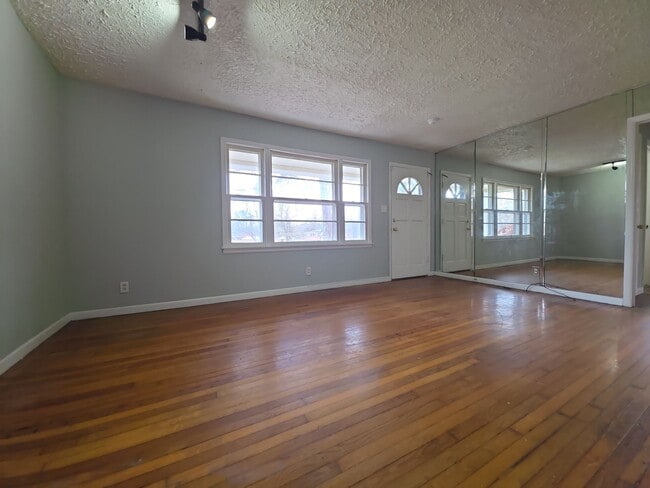 3315 Kavanaugh Dr NW in Huntsville, AL - Building Photo - Building Photo