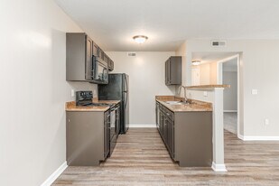 Worthington Green in Westerville, OH - Building Photo