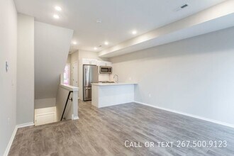 2010 N 8th St in Philadelphia, PA - Building Photo - Building Photo