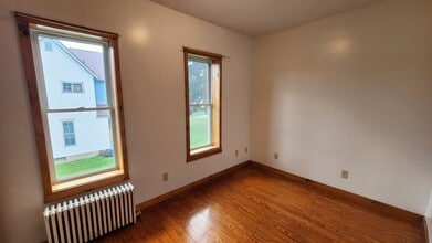 63 Jefferson St in Salamanca, NY - Building Photo - Building Photo