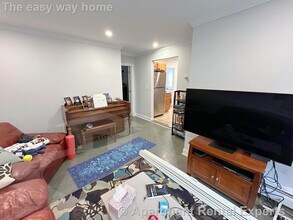 164 Charles St, Unit #2 in Cambridge, MA - Foto de edificio - Building Photo