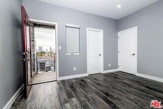 1623 1/2 S New Hampshire Ave in Los Angeles, CA - Building Photo - Building Photo