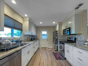 6724 Sequoia Dr in Buena Park, CA - Building Photo - Building Photo