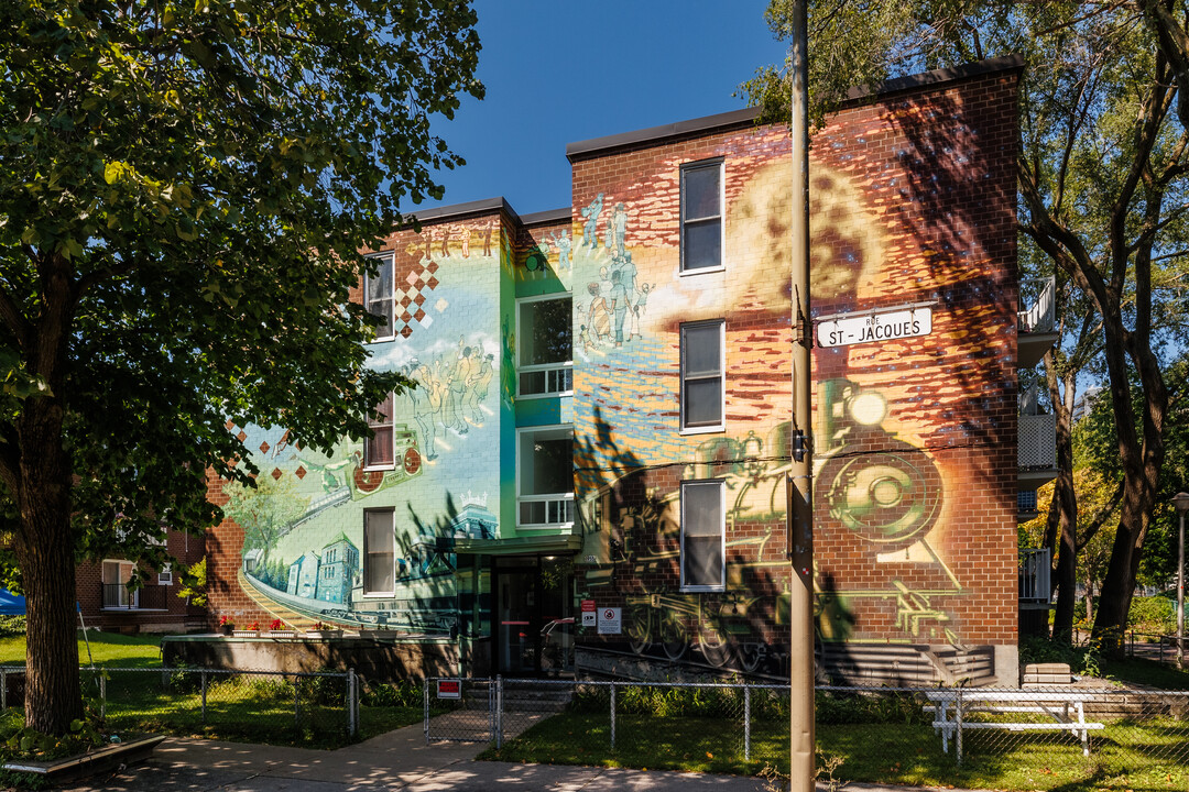 1955 Saint-Jacques Rue in Montréal, QC - Building Photo