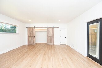 8 Rustic Ln SW in Tacoma, WA - Building Photo - Building Photo