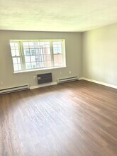 117 Shadow Ln in West Hartford, CT - Building Photo - Building Photo