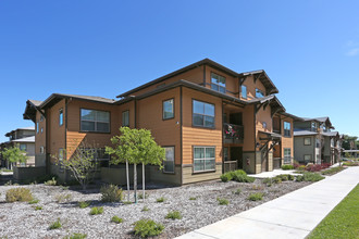 Oak Park 2 in Paso Robles, CA - Foto de edificio - Building Photo