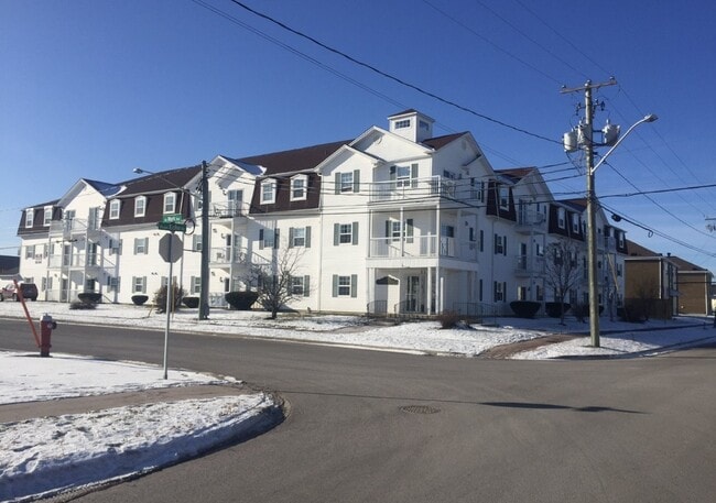 22 Echo Dr, Unit apt 101 in Moncton, NB - Building Photo - Building Photo