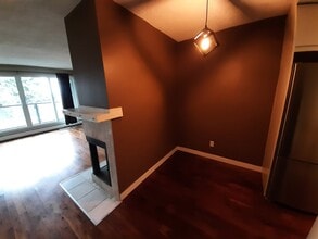 512 Cedar Cres SW in Calgary, AB - Building Photo - Building Photo