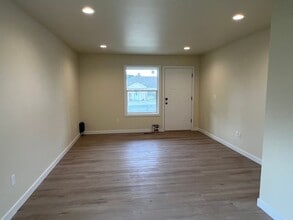 20 S Charles St in Wenatchee, WA - Building Photo - Building Photo