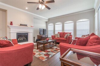 4105 Comanche Dr in Carrollton, TX - Foto de edificio - Building Photo