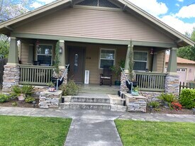 114 Dewitt Ave, Unit 114 #2 Dewitt Clovis Ca in Clovis, CA - Building Photo