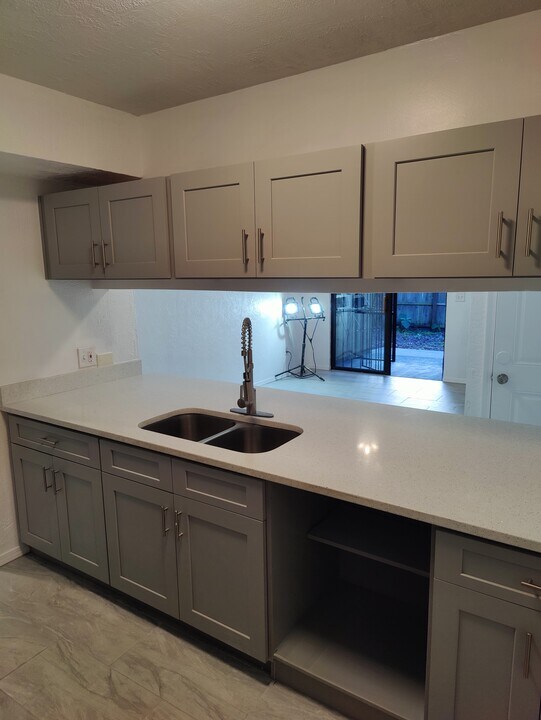 1825 SW 67th Terrace in Gainesville, FL - Foto de edificio