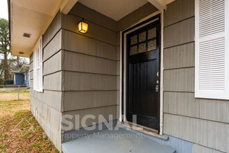 1052 Apple St in Birmingham, AL - Building Photo - Building Photo