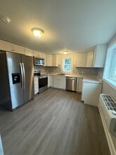 1300-1330 Windsor Ave in Bristol, TN - Foto de edificio - Building Photo