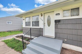 1028 S Harris Ave in Columbus, OH - Building Photo - Building Photo