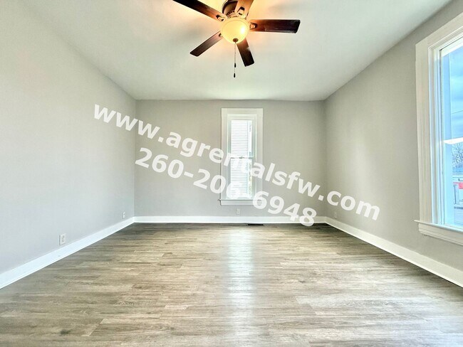 615 S Jefferson St in Huntington, IN - Foto de edificio - Building Photo