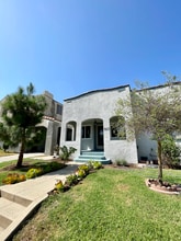 5017 Edgewood Pl in Los Angeles, CA - Building Photo - Building Photo
