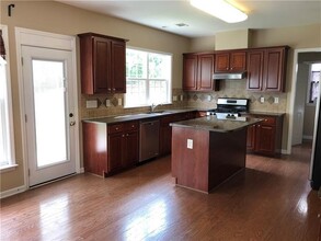 203 Revillion Way in Woodstock, GA - Building Photo - Building Photo