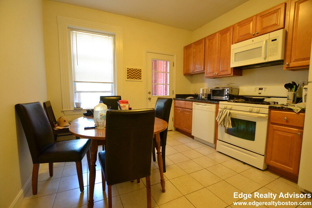 53 Brackett St in Boston, MA - Building Photo