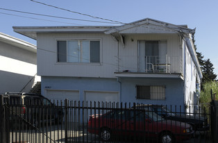 8116 Olive St in Oakland, CA - Building Photo