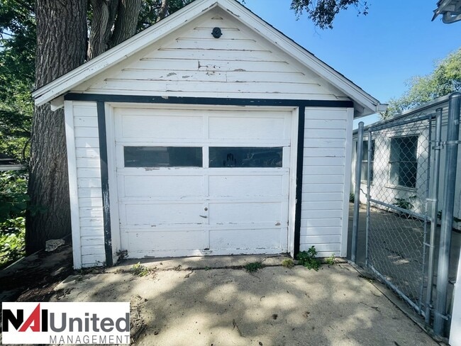 2927 S Cypress St in Sioux City, IA - Building Photo - Building Photo
