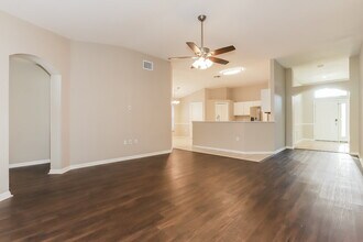 1616 Hulett Dr in Brandon, FL - Building Photo - Building Photo