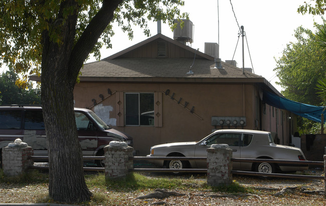 2294 Olive Ave in Atwater, CA - Building Photo - Building Photo