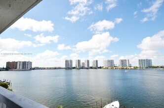 17900 N Bay Rd, Unit 603 in Sunny Isles Beach, FL - Foto de edificio - Building Photo