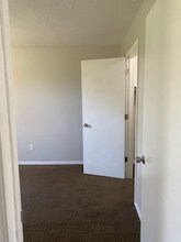 105 Jerome Ln in Sauget, IL - Building Photo - Building Photo