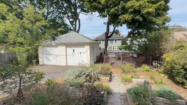 85 Putnam Ave in Hamden, CT - Building Photo - Building Photo