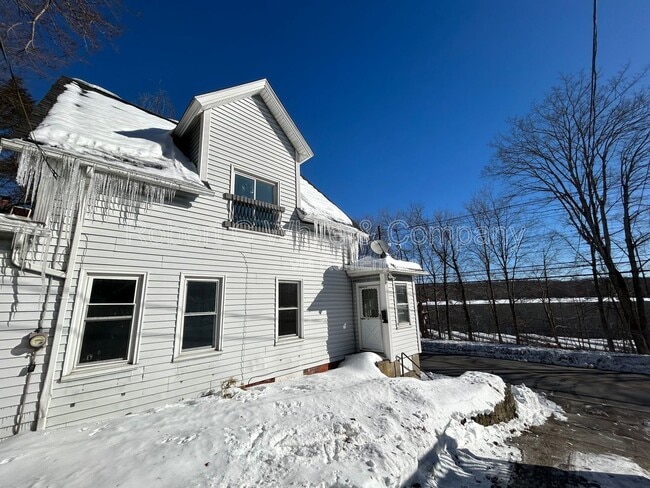 314 Norwich Ave in Norwich, CT - Building Photo - Building Photo