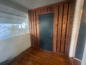 927 NE 7th Ave in Gainesville, FL - Building Photo - Building Photo