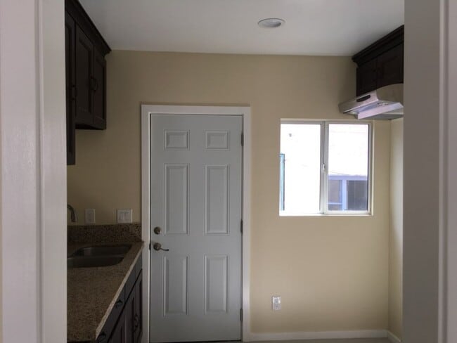700 Spaulding Ave in Los Angeles, CA - Building Photo - Building Photo