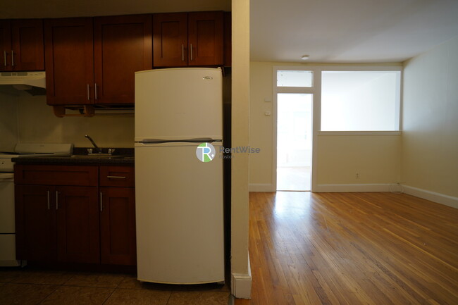 33 Lancaster Terrace in Brookline, MA - Building Photo - Building Photo