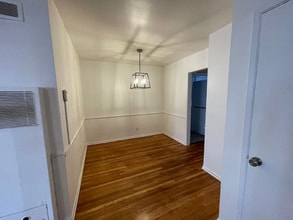 1124 Glenville Dr, Unit 2 in Los Angeles, CA - Foto de edificio - Building Photo