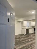 405 E Doxey St in Strafford, MO - Building Photo