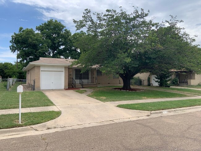 1311 Estes Dr in Killeen, TX - Building Photo - Building Photo