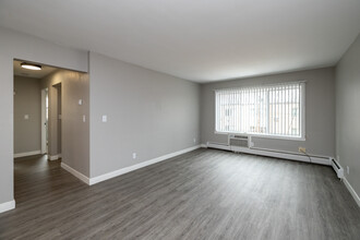 517 28th Ave N in Fargo, ND - Foto de edificio - Interior Photo