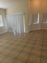 1821 SW California Blvd in Port St. Lucie, FL - Building Photo - Building Photo