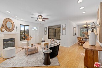 102 N Sweetzer Ave in Los Angeles, CA - Building Photo - Building Photo